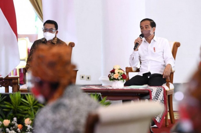Kepala Staf Kepresidenan Moeldoko saat mendampingi Presiden Joko Widodo dalam acara penyerahan sertifikat redistribusi tanah objek reforma agraria di Istana Bogor,